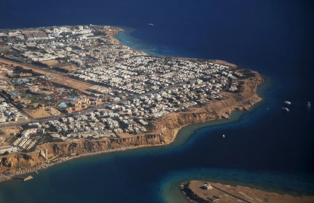 From Pharaohs to Paradise: Your Complete Guide to Luxor to Safaga Transfers
