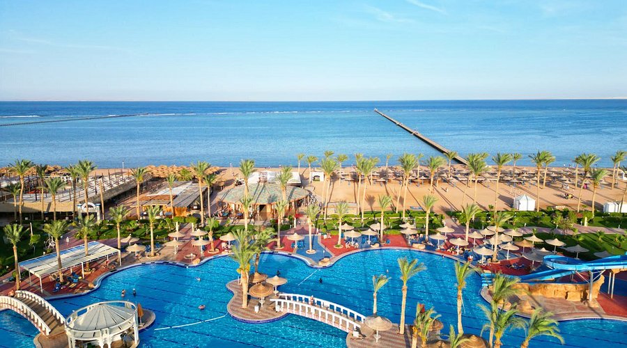 From Airport to Paradise: Your Complete Guide to Marsa Alam Airport to Albatros Sea World Transfers