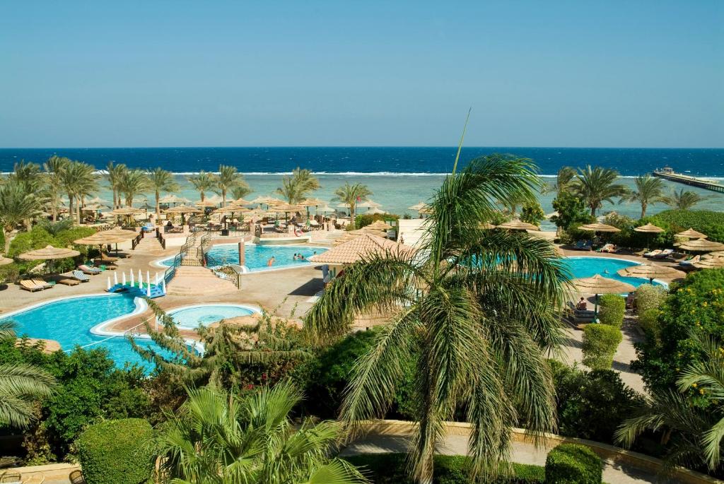 From Coral Reefs to Coastal Luxury: Your Complete Guide to Marsa Alam to Flamenco Beach Resort Transfers