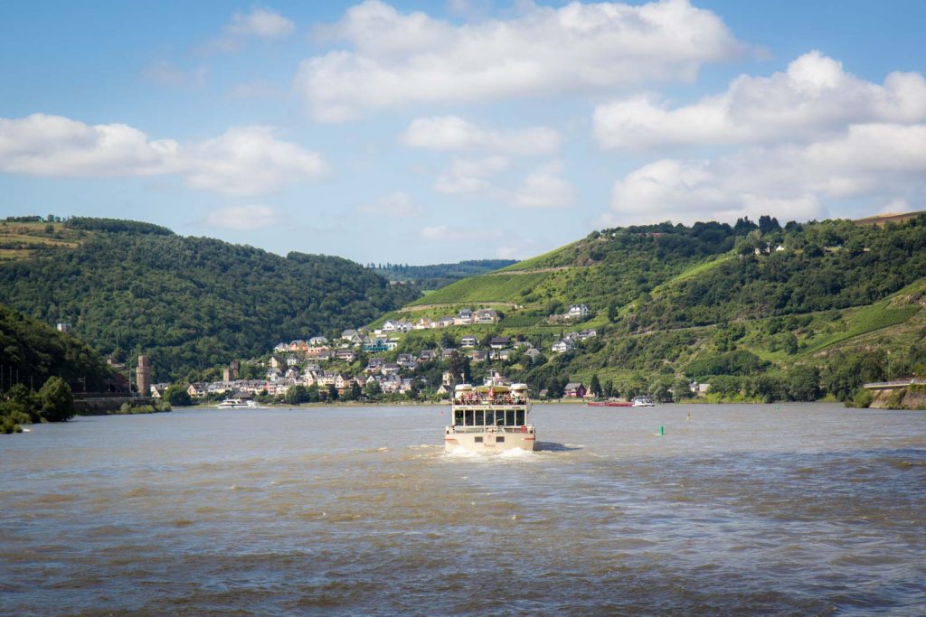 Comprehensive Travel Guide: Anhausen to Düsseldorf Airport (DUS)