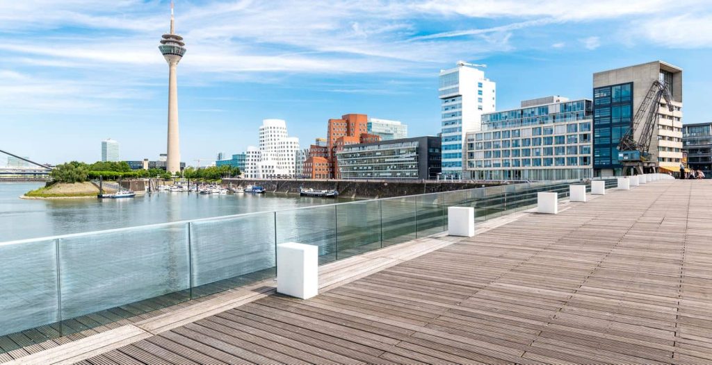 Ultimate Guide: Stress-Free Attendorn to Düsseldorf-Weeze Airport Transfers & Hidden Gems