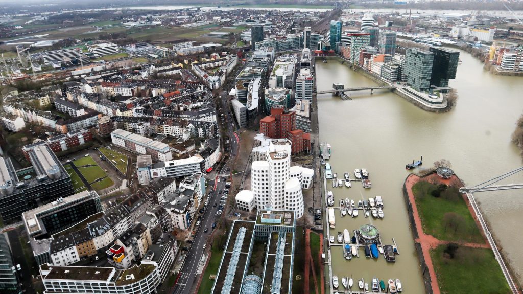 Stress-Free Journeys: Your Ultimate Guide to Borken to Düsseldorf-Weeze Airport Transfers