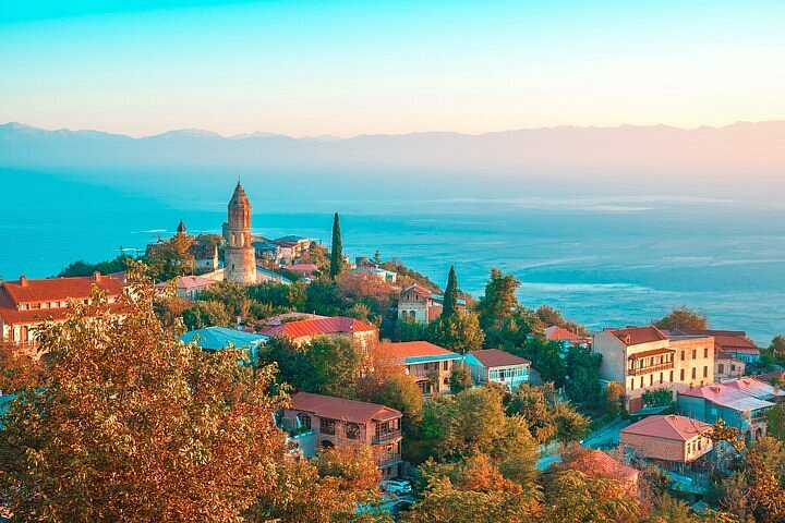 From Sighnaghi to Tbilisi: A Scenic Georgian Adventure – Travel Guide & Taxi Tips