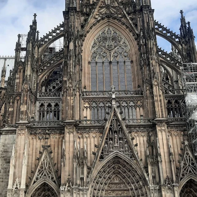 Ultimate Guide: Stress-Free Cologne Bonn Airport to Mönchengladbach Transfers & Hidden Gems