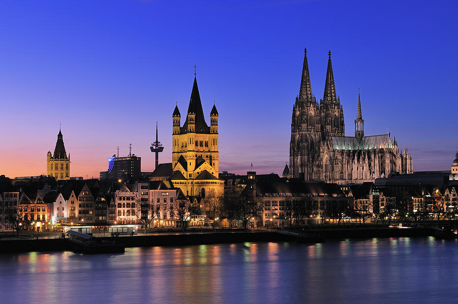 Cologne Bonn Airport to Recklinghausen Taxi: Seamless Transfers & Rhine-Ruhr Adventures