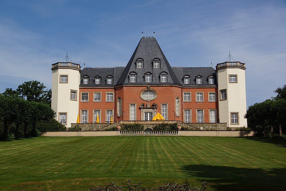 Cologne Bonn Airport to Sankt Augustin Taxi: Your Stress-Free Gateway to Rhine Valley Charm