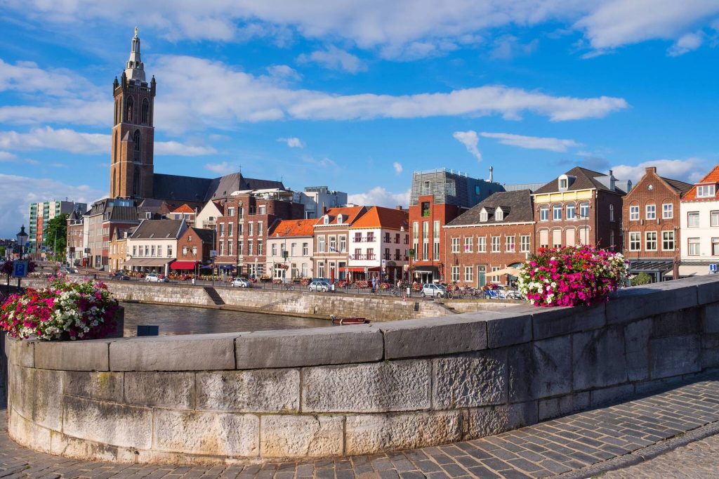 From Dortmund Airport to Roermond: Your Ultimate Cross-Border Taxi Guide 🇩🇪➡️🇳🇱
