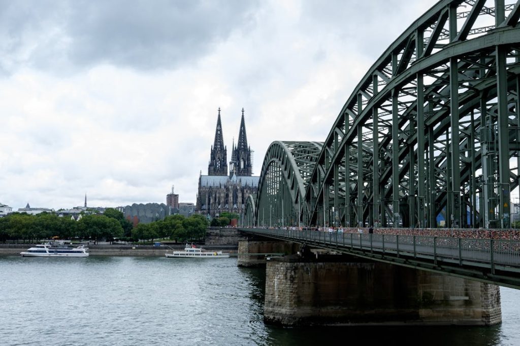 Dortmund to Cologne Taxi: Your Scenic Rhine Route to Cathedral Splendor