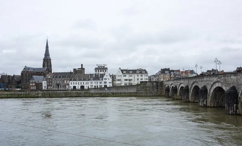 Dortmund to Monheim am Rhein Taxi: Scenic Transfers & Rhine Valley Adventures