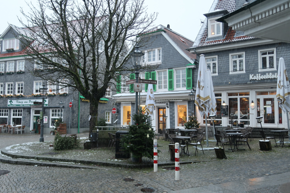 Dortmund to Remscheid Taxi: Your Ultimate Guide to Scenic Transfers & Hidden Gems