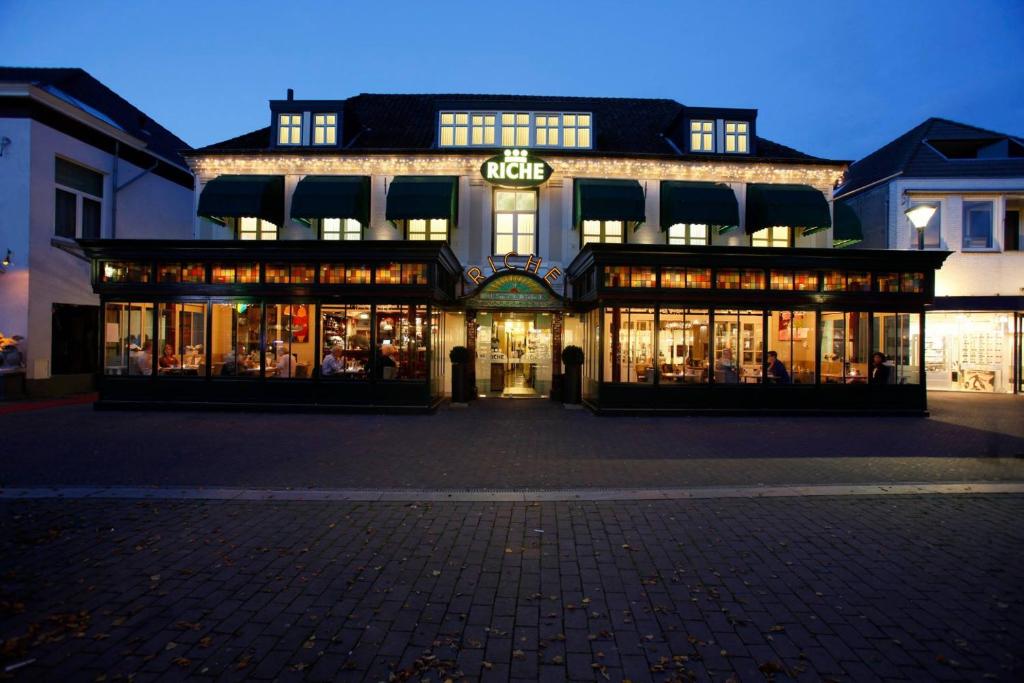Düsseldorf Airport to Breda Taxi: Seamless Cross-Border Travel & Cultural Adventure