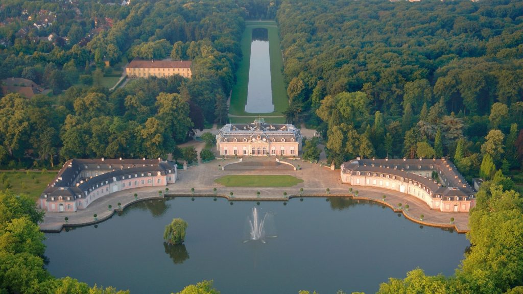 Düsseldorf Airport to Benrath: Your Stress-Free Transfer Guide to Rhine Valley Magic