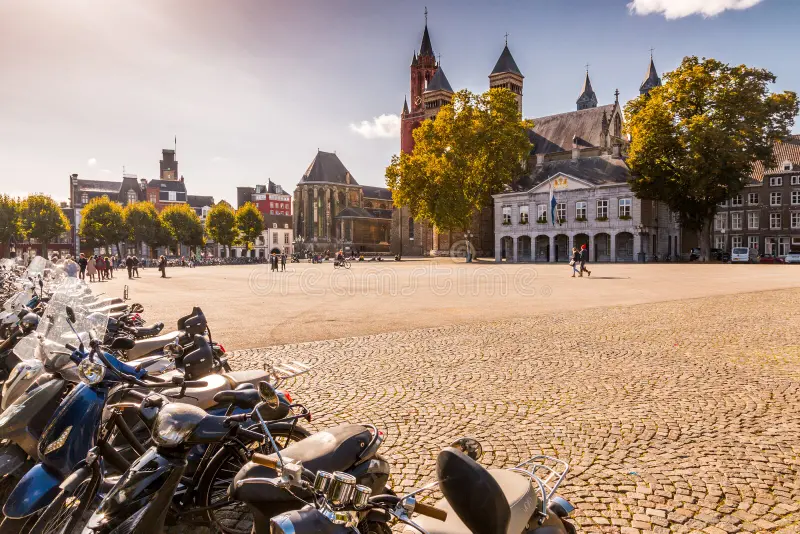 Düsseldorf Airport to Maastricht Taxi: Seamless Cross-Border Travel Guide