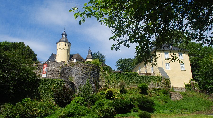Cologne to Wiehl Taxi: Your Scenic Gateway to the Bergisches Land