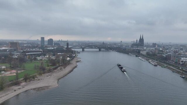 Dortmund Airport to Neuss Taxi: Seamless Transfers to the Rhine’s Hidden Gem