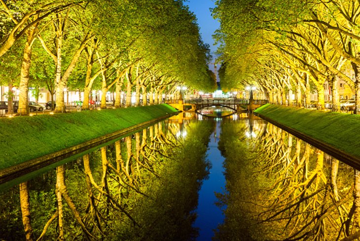 Dusseldorf Airport to Niederkruchten: Your Ultimate Transfer Guide & Hidden Gem Discovery