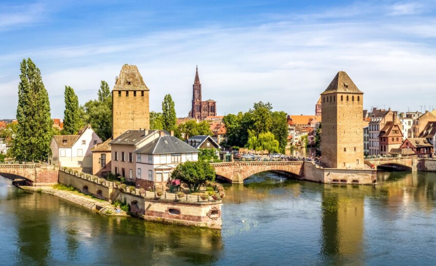 Dusseldorf Airport to Strasbourg: Your Ultimate Cross-Border Transfer Guide