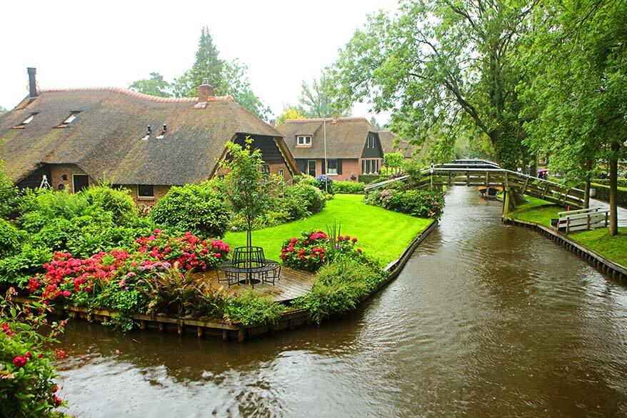 Dusseldorf Airport to Uden: Your Ultimate Transfer Guide to Dutch-German Adventures