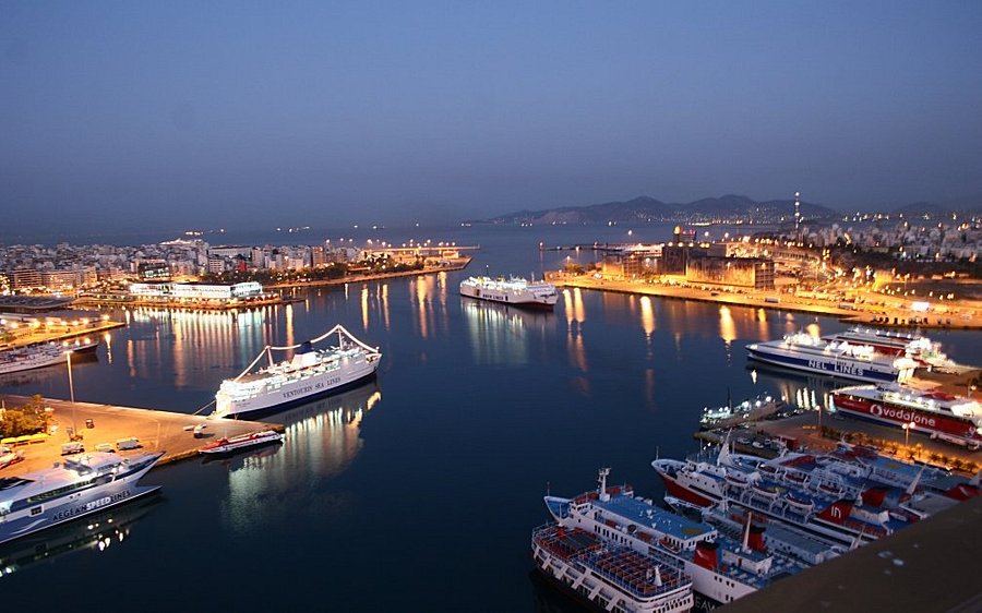 Athens Airport to Piraeus Port Taxi: Seamless Transfers for Your Greek Island Adventure