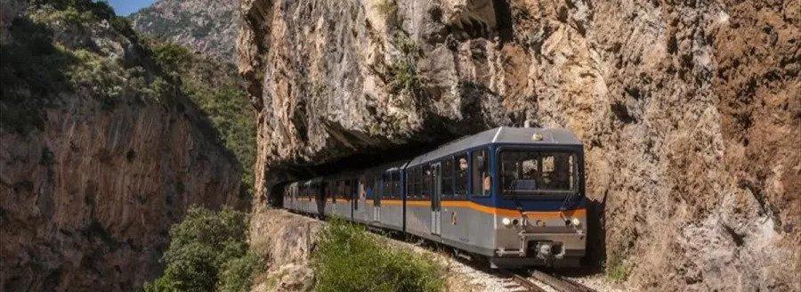 Kalavryta to Athens City Center: Your Ultimate Scenic Transfer & City Adventure Guide
