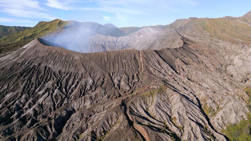 Keflavik Airport to Bifrost: Your Ultimate Transfer Guide to Iceland’s Natural Wonders