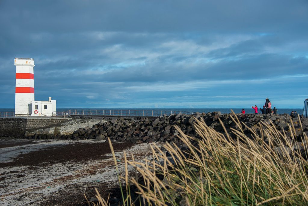 Keflavik Airport to Garður: Your Ultimate Guide to Stress-Free Transfers & Hidden Gem Adventures