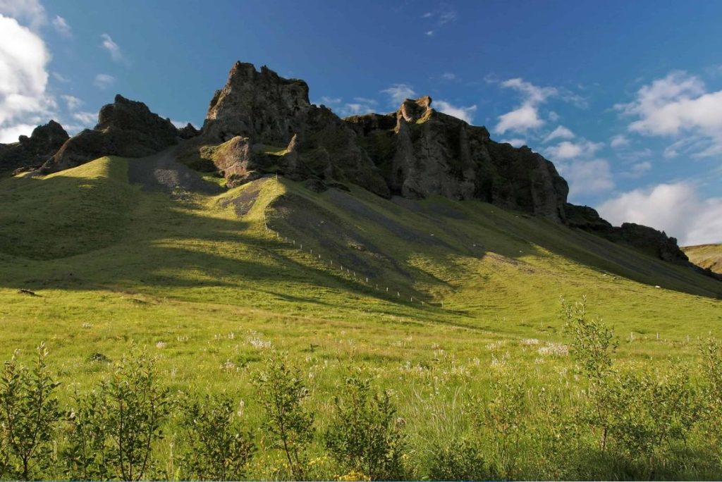 Kirkjubæjarklaustur to Keflavik Airport Transfer: Your Ultimate Iceland Road Trip Guide