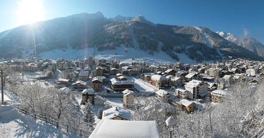 From Alpine Peaks to Urban Runways: Your Seamless Journey from Aprica to Milan Malpensa