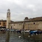 Your Stress-Free Journey from Bergamo Airport to Lazise: A Gateway to Lake Garda’s Magic