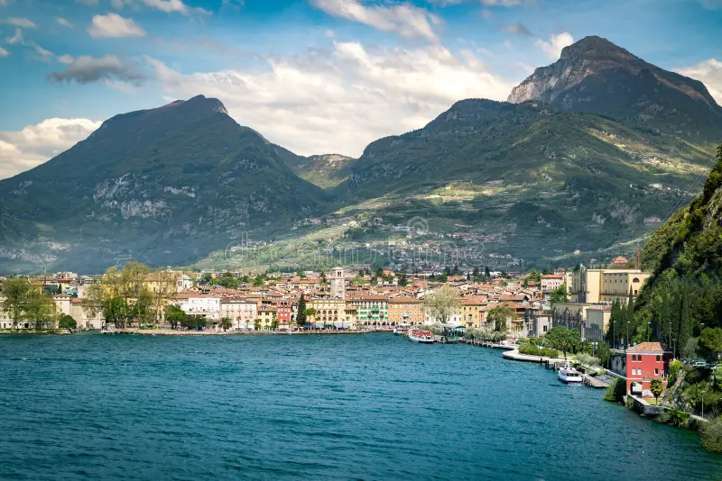 Your Ultimate Guide to a Seamless Bergamo to Riva del Garda Transfer