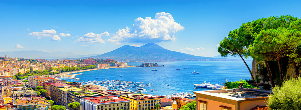 From Coastal Charm to City Buzz: Your Ultimate Guide from Castellammare di Stabia to Naples Airport