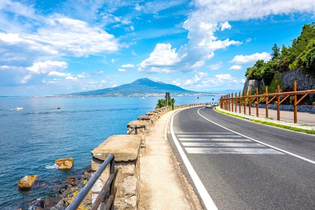 Massa Lubrense to Naples International Airport Transfer: The Ultimate Travel Guide for a Smooth Italian Journey
