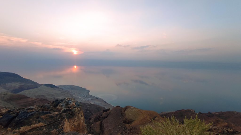 Dead Sea to Sheikh Hussein Bridge Transfer – The Ultimate Travel Guide for a Smooth, Scenic Border Crossing