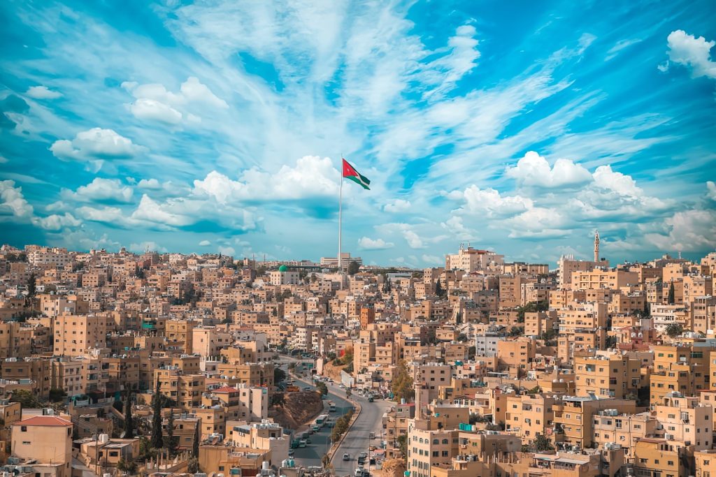 🚗 Ultimate Travel Guide: Irbid to Amman – Route, Attractions, Food & More!