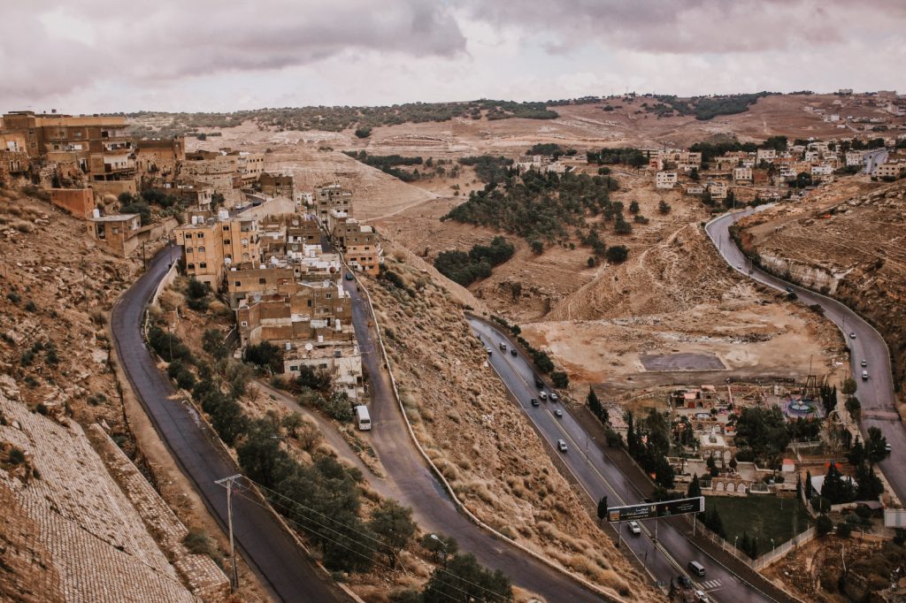 Madaba to Amman Transfer: The Ultimate Travel Guide for a Smooth, Comfortable, and Scenic Journey