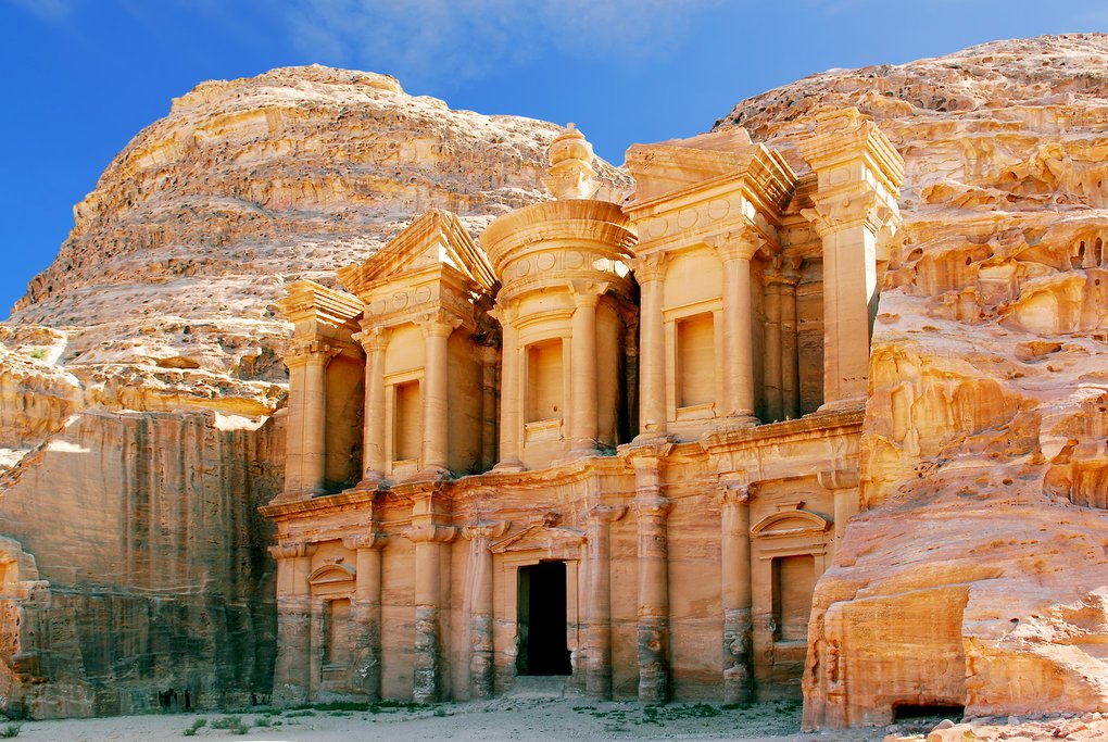 Exploring Jordan: Your Ultimate Guide from Petra to Madaba