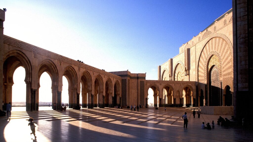 The Ultimate Guide to Exploring Casablanca: Seamless City Transfers & Hidden Gems