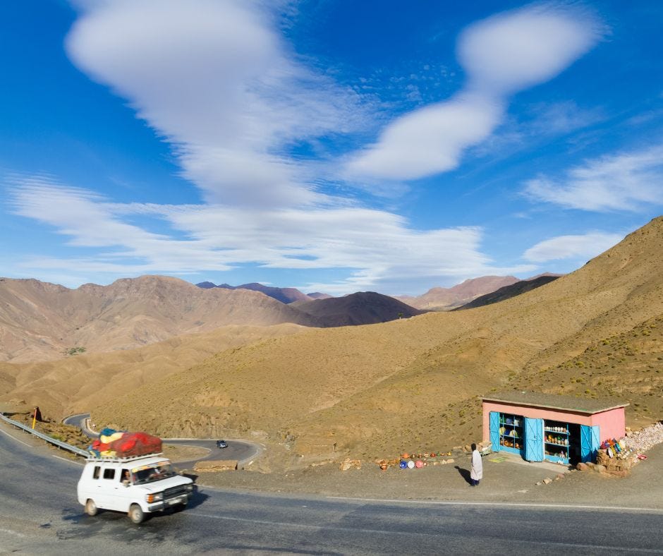 From Desert Gates to Red City: Your Ultimate Transfer Guide from Chouiter to Marrakech Airport (RAK)