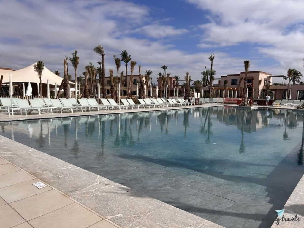 Seamless Transfers: Your Stress-Free Journey from Club Med La Palmeraie to Marrakech Airport (RAK)